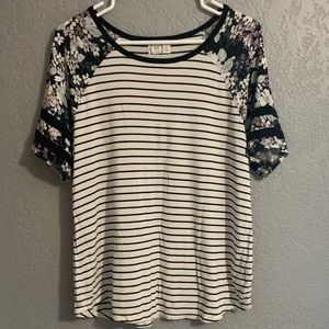 Maurices striped tee/ medium